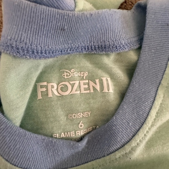 Girls Frozen Elsa pajama set 6 - Picture 2 of 2